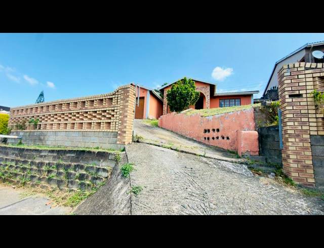 4 BEDROOM HOUSE FOR SALE IN UMLAZI BB